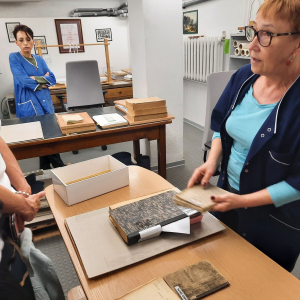 Biblioteka na Koszykowej - renowacja starych książek